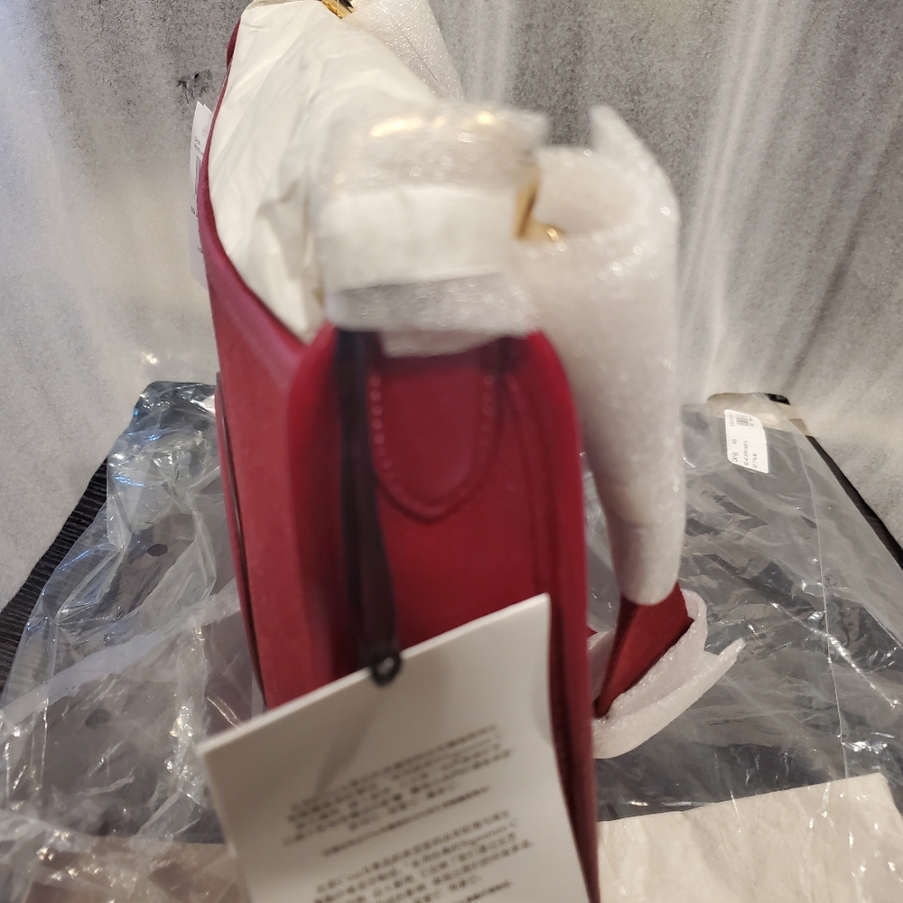 Coach - Picture 6 of 7